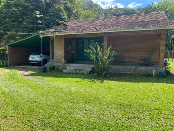 VENDE-SE CHÁCARA