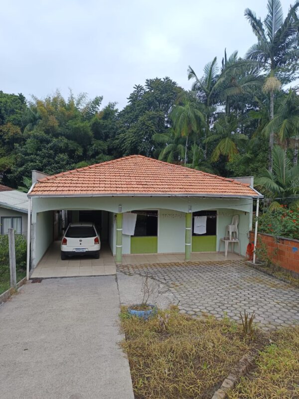 VENDE - SE BELISSÍMA CASA
